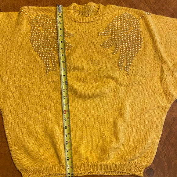 Vintage Handmade knitted Pearl tulip flower design sweater - Picture 4 of 7